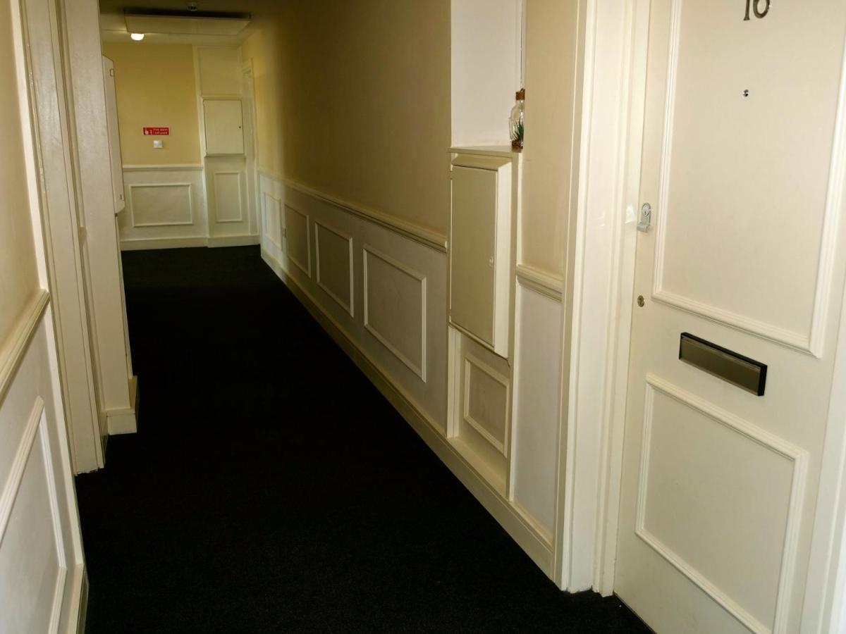 Ultra Deluxe Versace Apartment Near Sheffield Full Sky Tv Rotherham Esterno foto